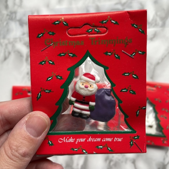Vintage Santa Pin / Brooch lot in Packages LOT OF 5 PC. - Picture 6 of 6